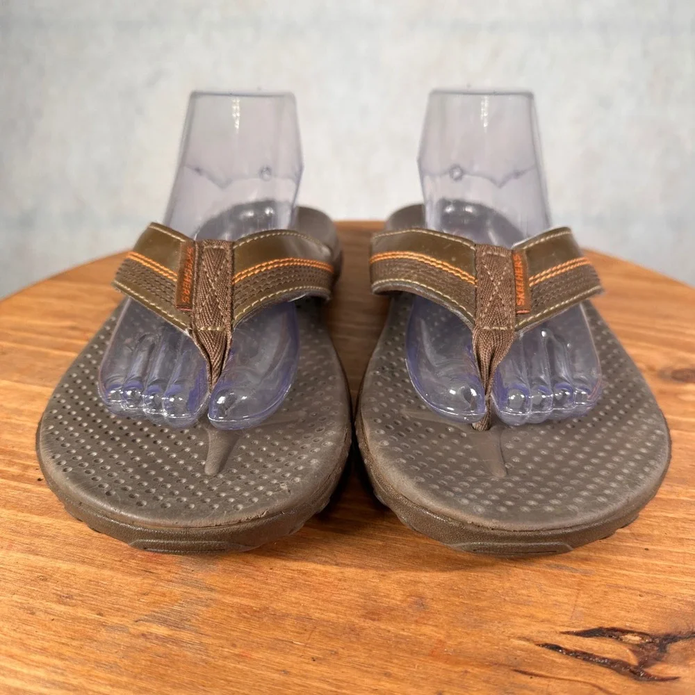 Skechers Flip Flop Sandals Mens 9.5 Brown Excellent Relaxed Fit Memory Foam 360